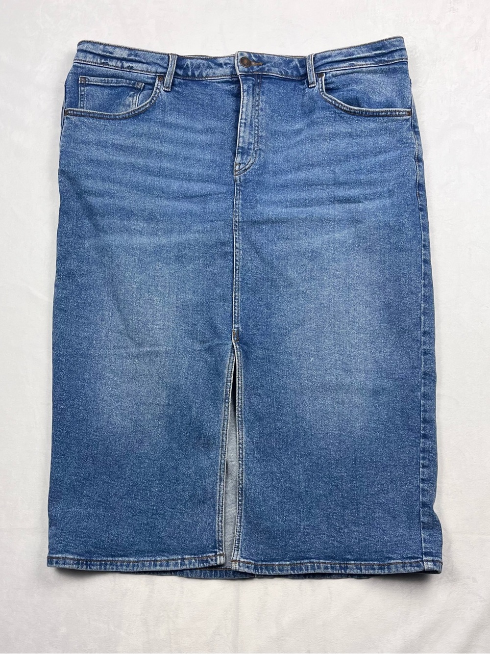 RW&CO Denim Midi Skirt Medium Wash Front Slit 90s Style Size 34